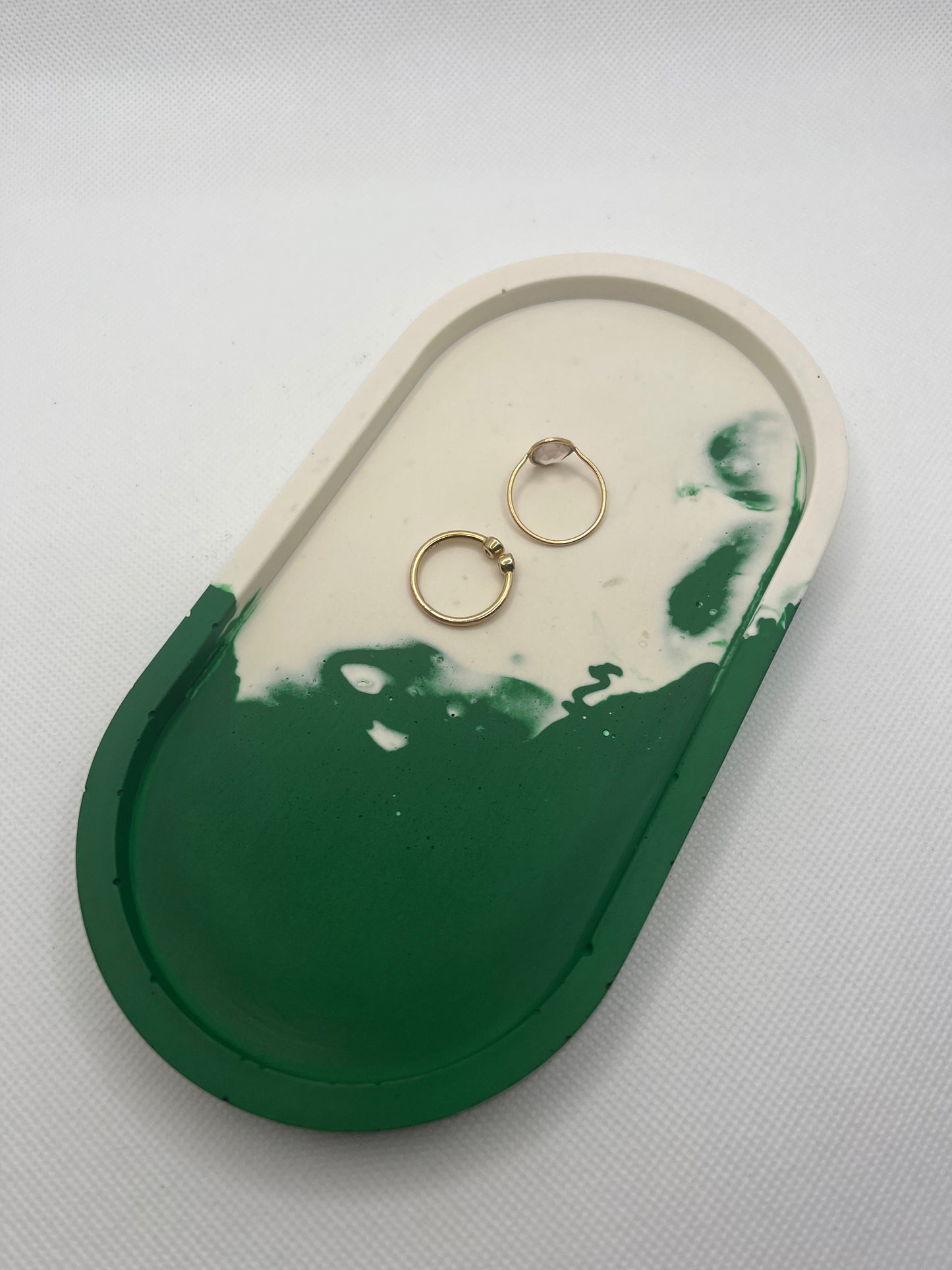 Plateau vert et blanc