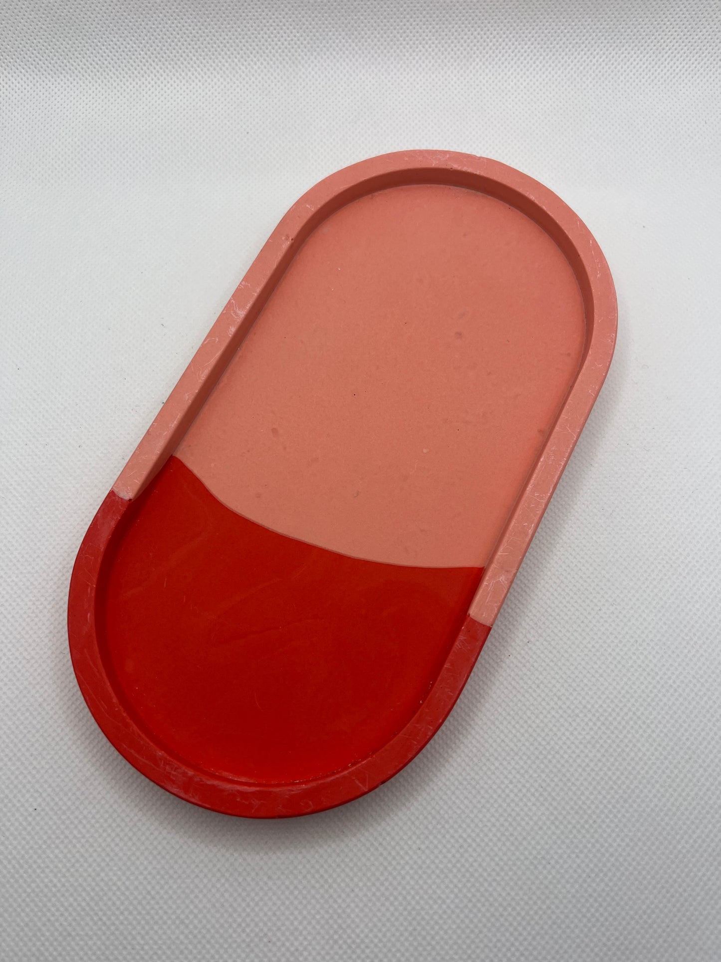Plateau en deux teintes rouge et rose