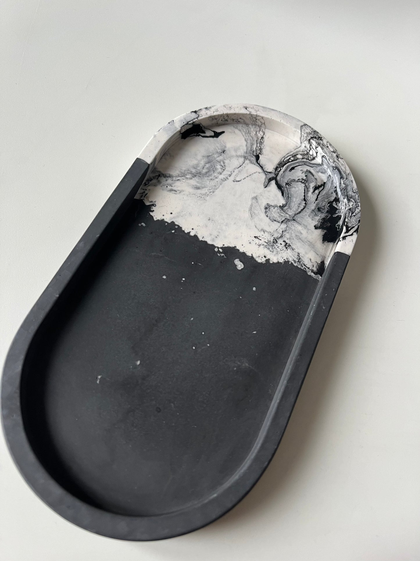 Plateau effet marbré noir
