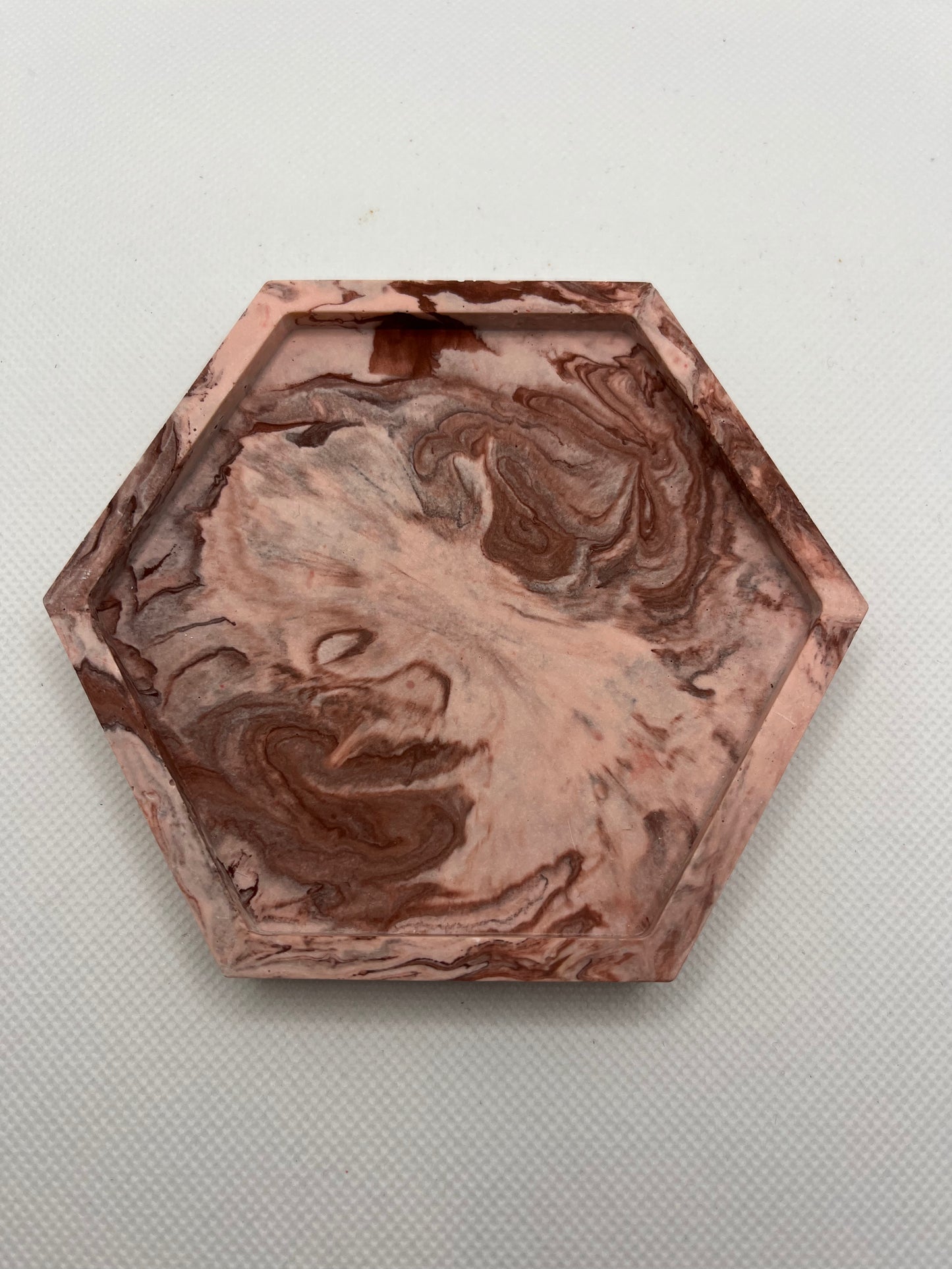 Vide poche marbré rouge oxydé et rose