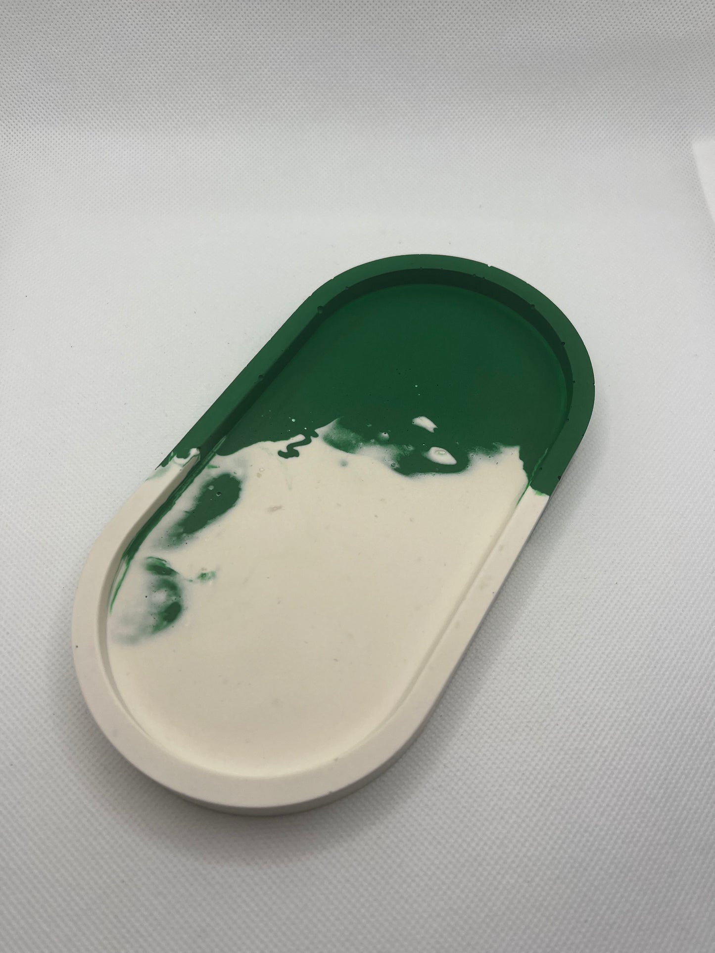 Plateau vert et blanc