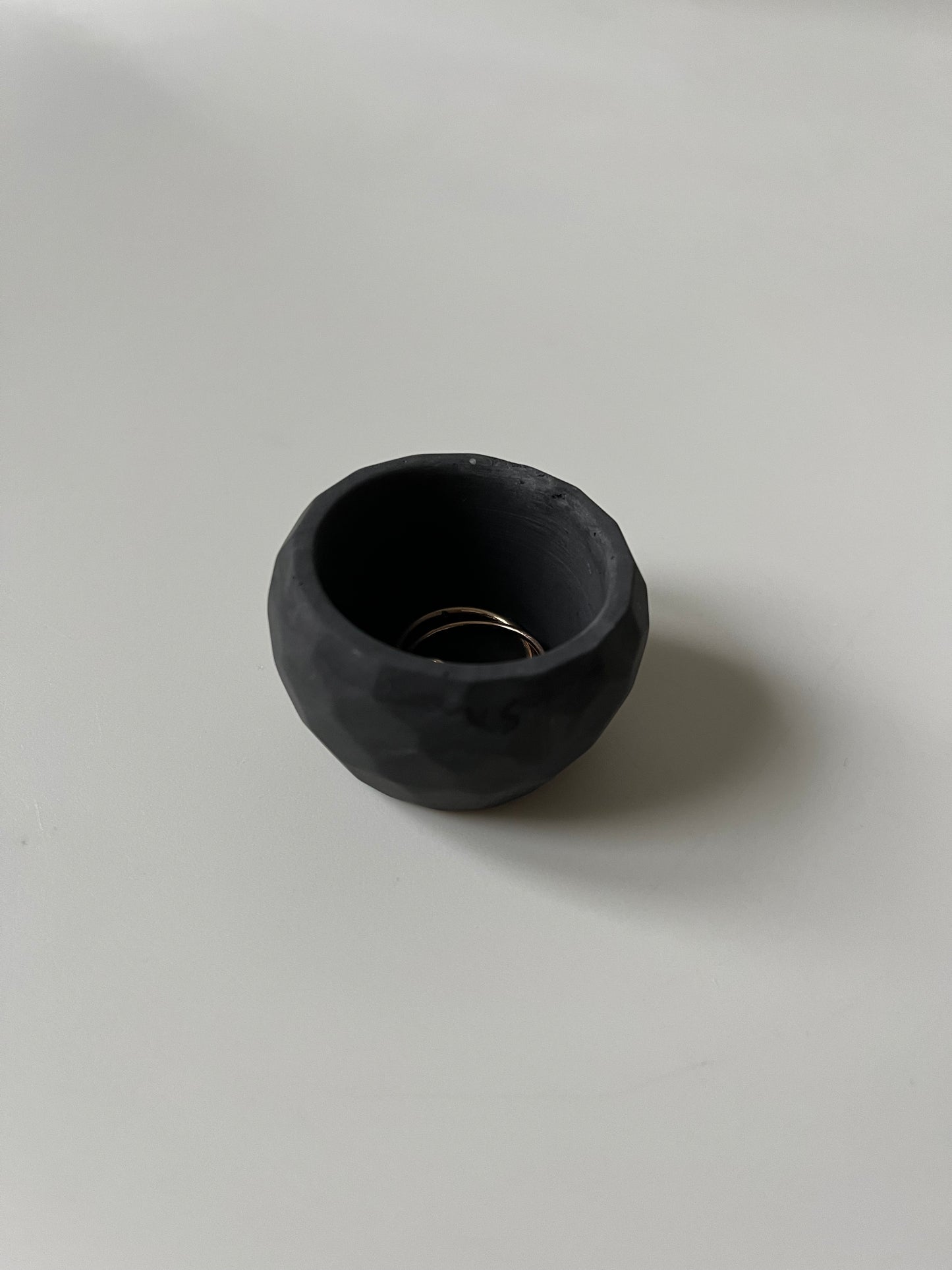 Mini pot noir